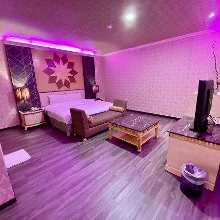 Huang Xing Motel Pingtung Kültér fotó