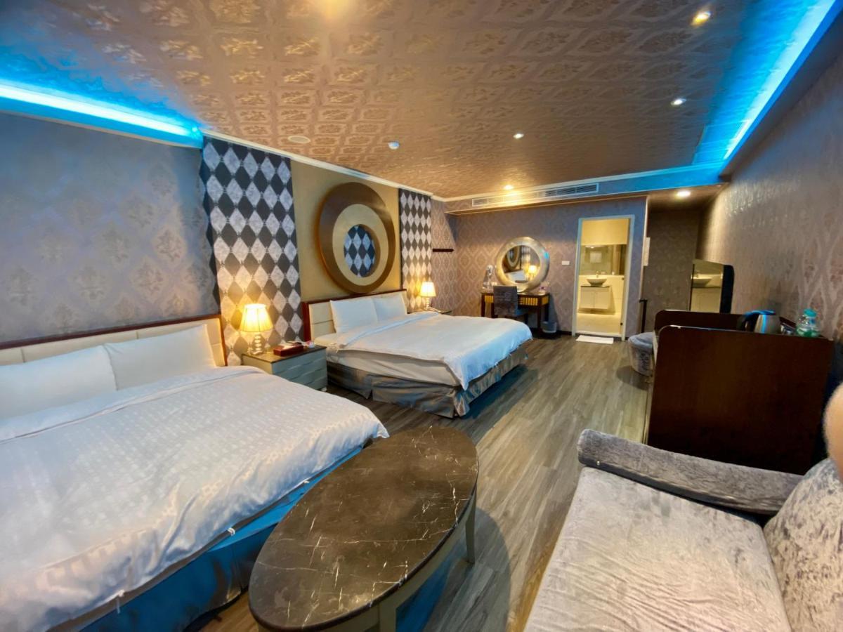 Huang Xing Motel Pingtung Kültér fotó