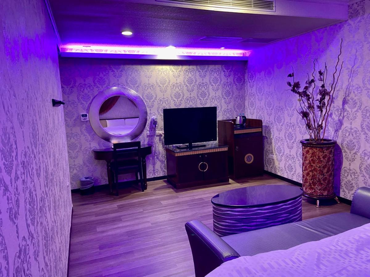 Huang Xing Motel Pingtung Kültér fotó