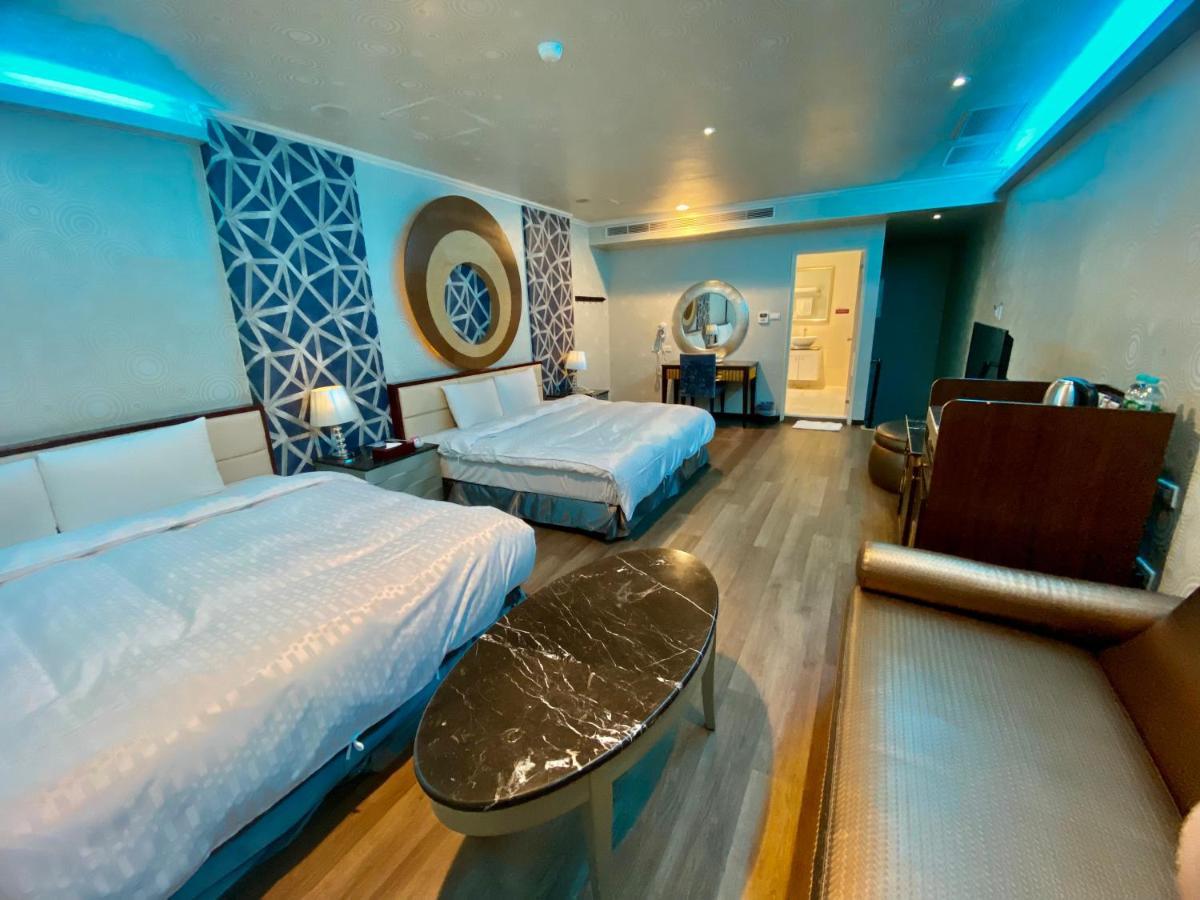 Huang Xing Motel Pingtung Kültér fotó