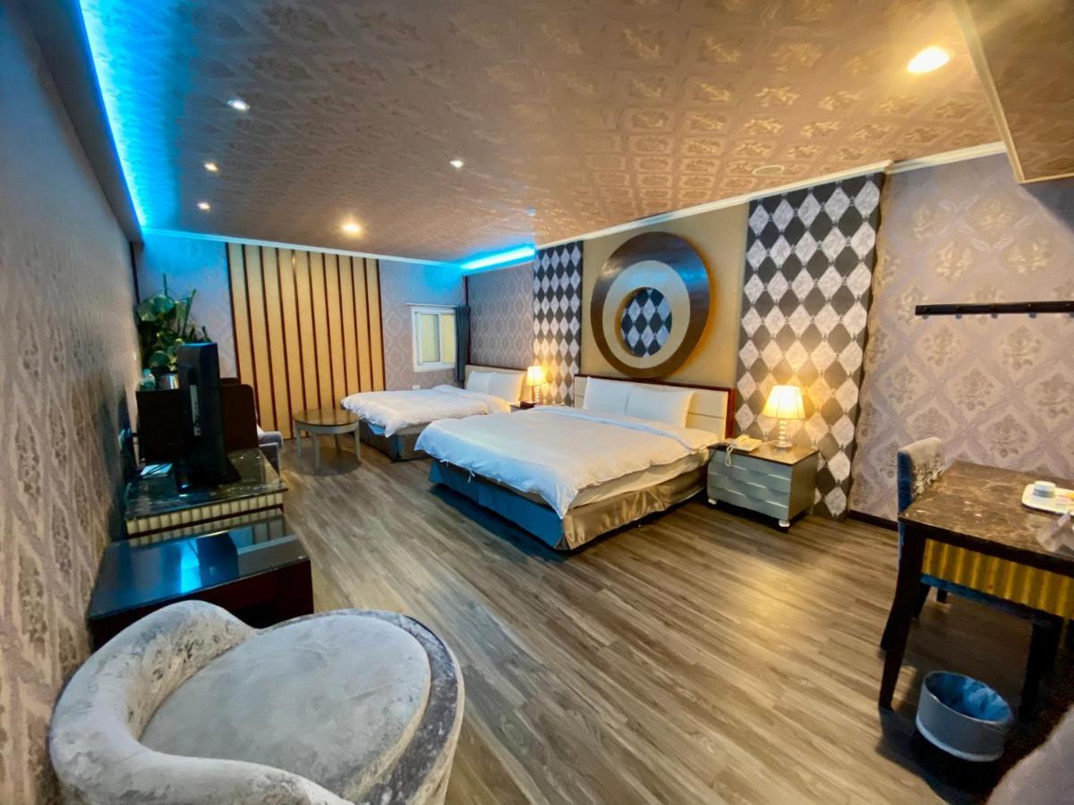 Huang Xing Motel Pingtung Kültér fotó