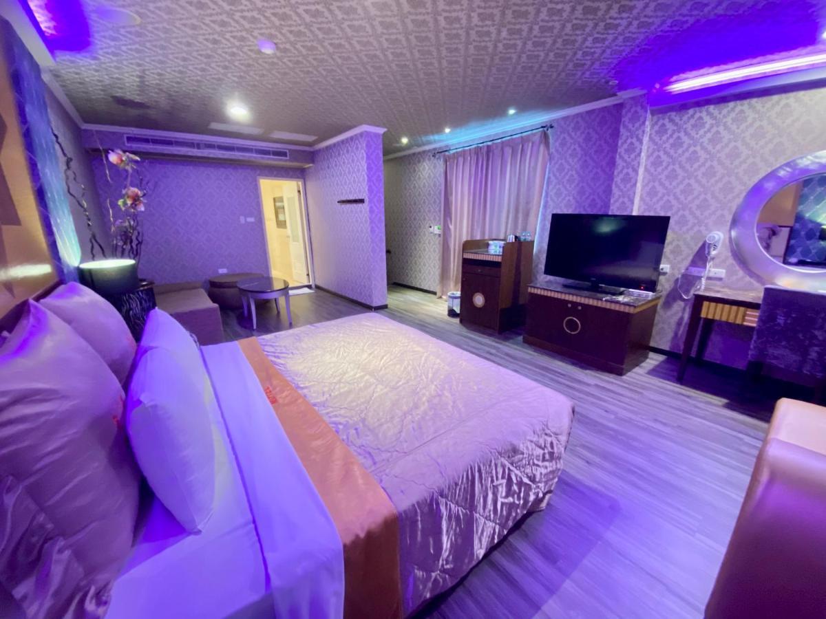Huang Xing Motel Pingtung Kültér fotó
