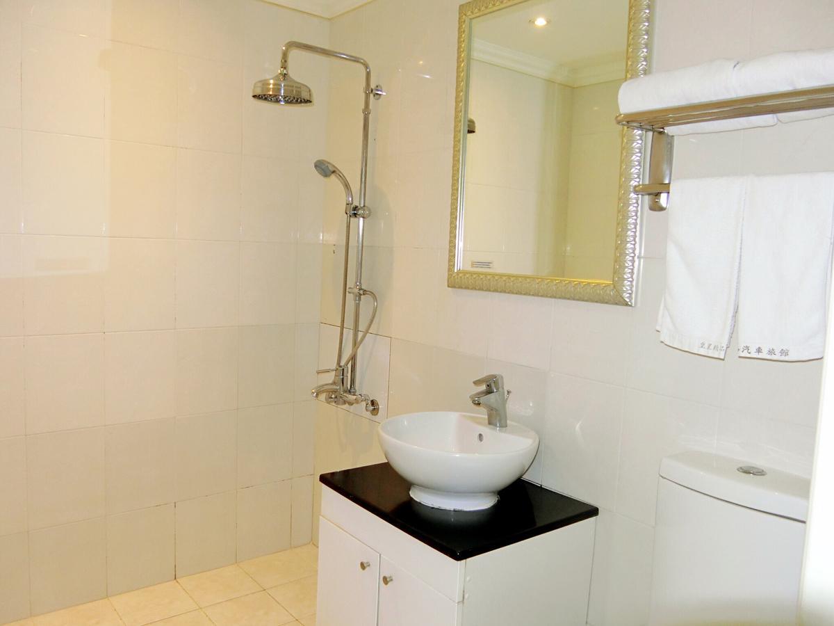 Huang Xing Motel Pingtung Kültér fotó